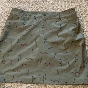 Woman’s Eddie Bauer skirt